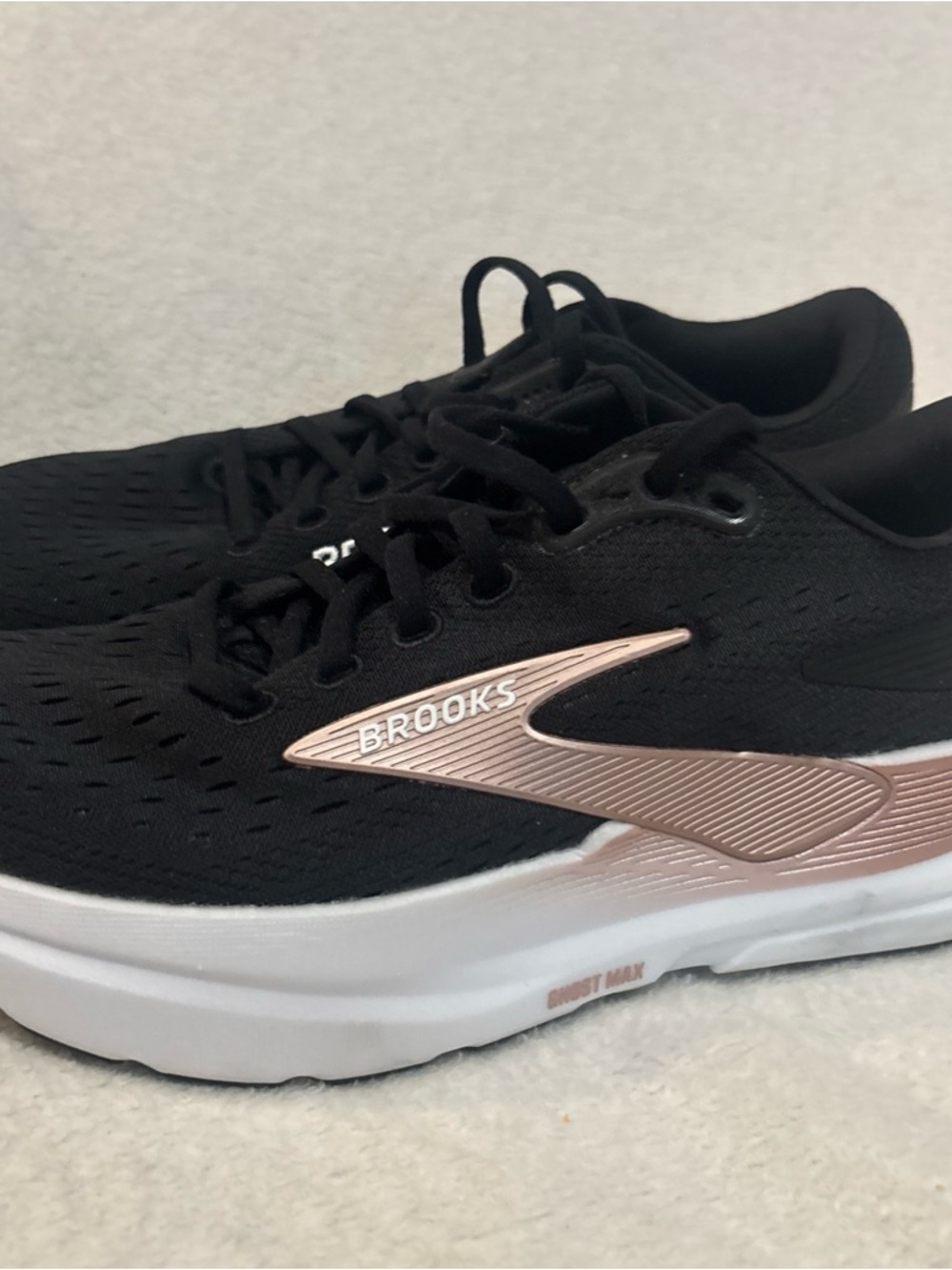 Brooks Ghost Max 3 Shoes Womens Size 9  B Black Rose Gold Running Athletic